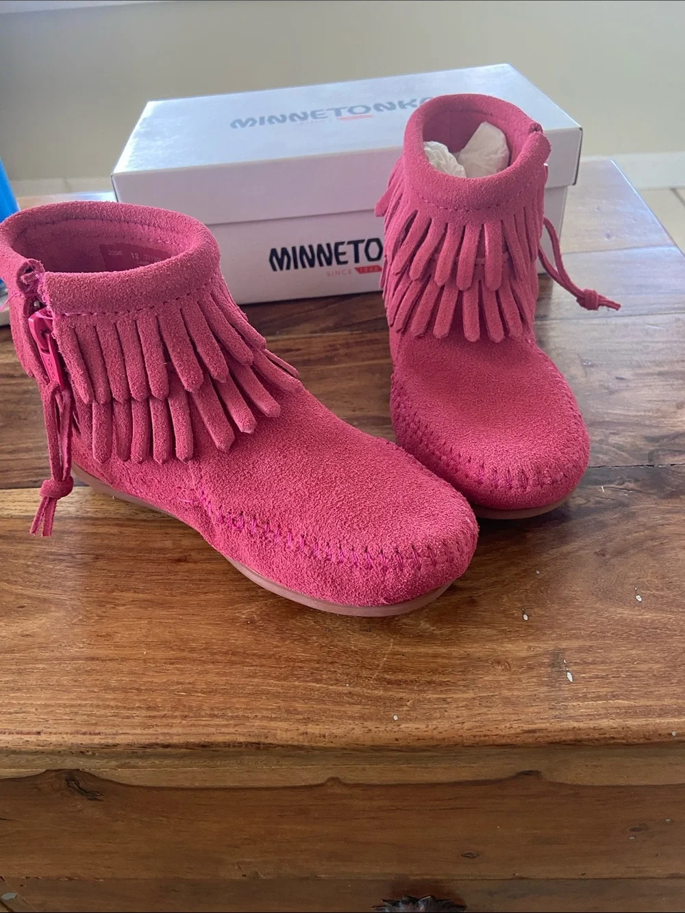 NWT Kids' Pink Suede Fringe Minnetonka  Moccasin Boots